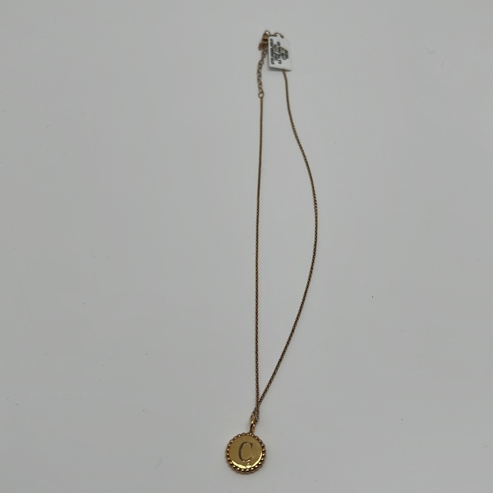 NWOT Sarah Chloe Gold “C” Emblem Pendant Necklace